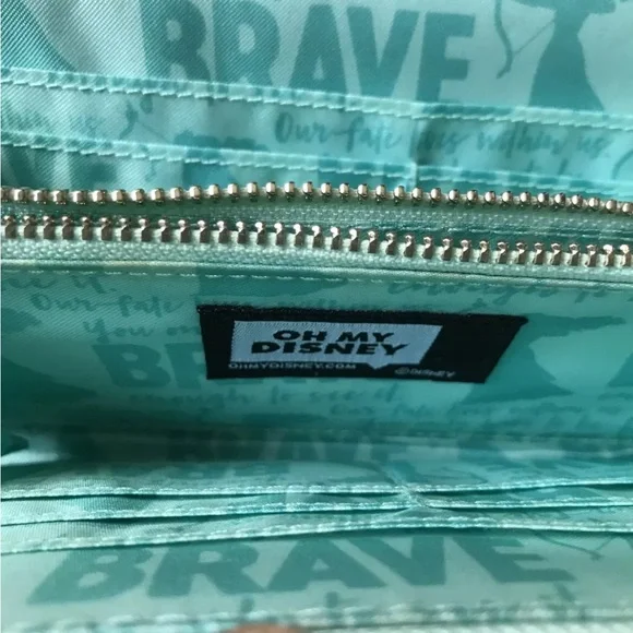 DISNEY “Oh My Disney “ BRAVE Movie Wallet DISNEY STORE Sea-foam Green - Picture 5 of 10